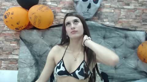 Luna online show from October 20, 2025, 3:01 pm