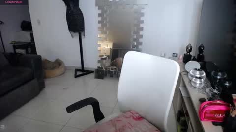 Snapshot of lunagardners chatting on September 17, 2025, 2:57 am lunagardners online show from September 17, 2025, 2:57 am