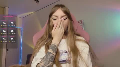 Luna online show from October 1, 2025, 1:11 am