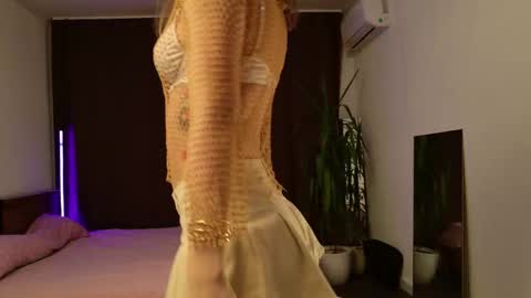 lunalike online show from October 20, 2025, 5:13 pm