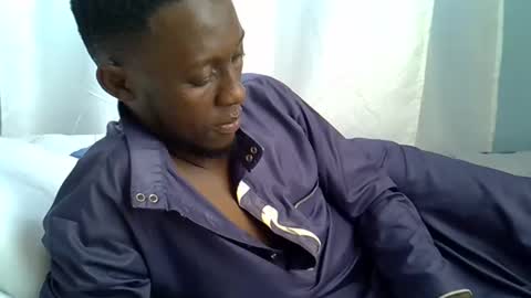 Snapshot of lunalove22_ chatting on September 16, 2025, 4:57 am lunalove22_ online show from September 16, 2025, 4:57 am