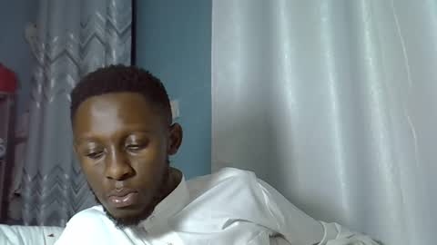 Snapshot of lunalove22_ chatting on October 26, 2025, 1:44 am lunalove22_ online show from October 26, 2025, 1:44 am