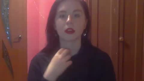 lunamystique_ online show from January 23, 2025, 8:56 pm