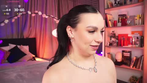 Luna  next streams Mon Fri Sat Sun 8pm-5am gmt0 online show from March 4, 2025, 3:44 am