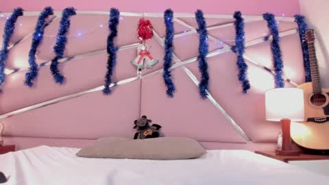 Luna Page online show from December 29, 2024, 1:06 pm
