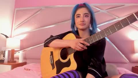 Luna Page online show from March 5, 2025, 7:17 pm