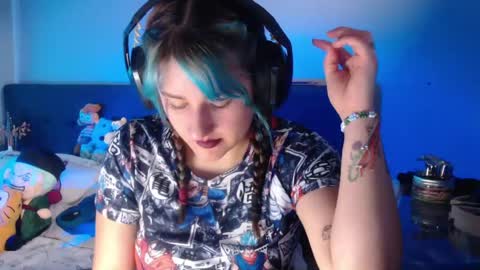 Julieth  online show from April 14, 2026, 4:24 pm