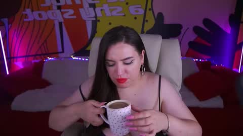 Luna online show from October 1, 2025, 2:39 am