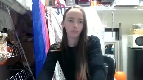 lunapixie2020 online show from November 22, 2025, 8:52 pm