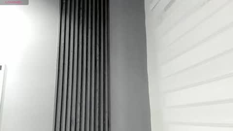 Luna  online show from January 6, 2026, 6:44 pm