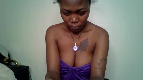 lunargoddess45 online show from January 12, 2026, 5:45 am