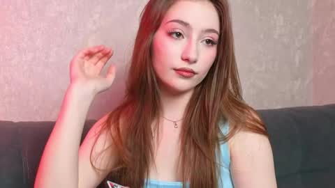 Snapshot of lunarialive chatting on May 25, 2026, 9:15 am Sonya online show from May 25, 2026, 9:15 am