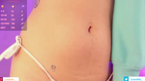 Snapshot of lunariddle chatting on December 9, 2024, 3:54 pm .. .. online show from December 9, 2024, 3:54 pm