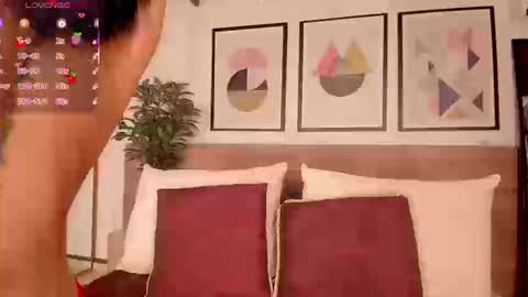 Luna Ruso  online show from January 9, 2026, 8:21 pm