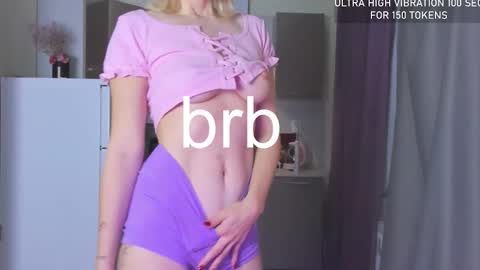 Kate online show from November 3, 2025, 7:04 pm