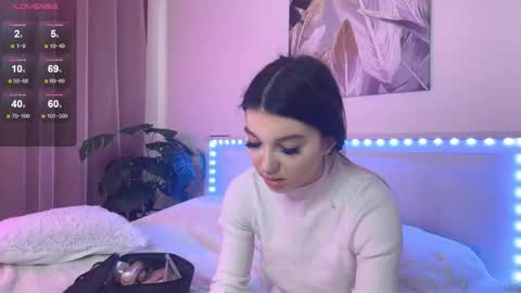 Veronica online show from December 15, 2025, 10:52 am