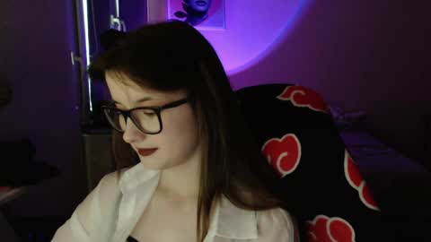 LunaXcherry online show from May 26, 2026, 6:37 pm