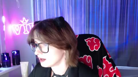 Snapshot of lunaxcherry chatting on July 20, 2026, 5:04 pm LunaXcherry online show from July 20, 2026, 5:04 pm