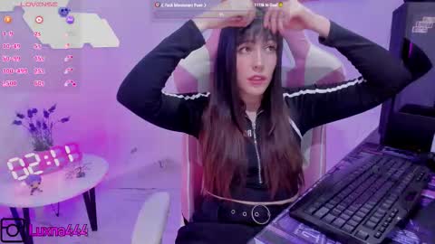   online show from October 6, 2025, 9:12 pm