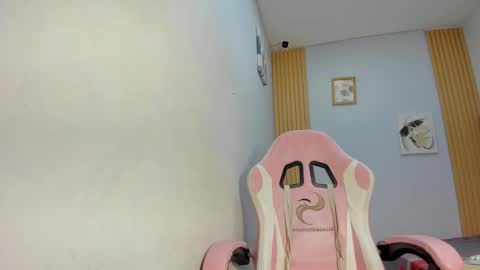 lunay_bigcock420 online show from February 4, 2026, 2:01 pm