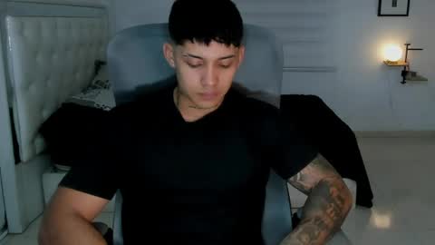 Snapshot of lunay_xtreemboy chatting on May 12, 2026, 11:57 pm Lunay online show from May 12, 2026, 11:57 pm