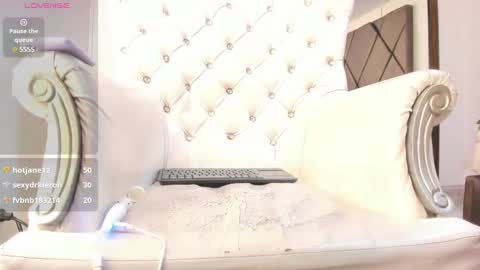 lunitadiva online show from February 25, 2025, 7:03 pm