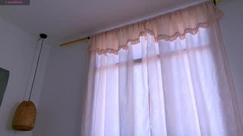 lunitadiva online show from September 14, 2025, 4:17 pm