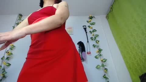 Snapshot of lunitaqueen_ chatting on September 25, 2025, 3:21 am Luna Tamara online show from September 25, 2025, 3:21 am