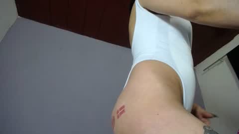 Snapshot of lunitaqueen_ chatting on June 26, 2026, 4:50 am Luna Tamara online show from June 26, 2026, 4:50 am