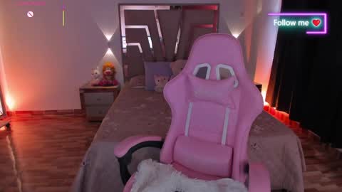 Snapshot of lunna_roosee chatting on May 16, 2026, 5:01 pm LUNA ROSE online show from May 16, 2026, 5:01 pm