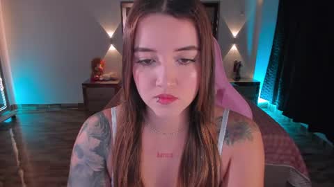 Snapshot of lunna_roosee chatting on June 13, 2026, 2:42 am LUNA ROSE online show from June 13, 2026, 2:42 am
