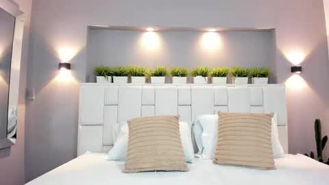 L U N N A online show from October 1, 2025, 4:07 am