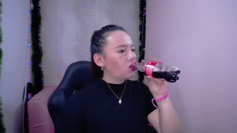 Katty   what ever do you want on my pv is for extra tokens minimi 250 tks ty u for understand online show from December 17, 2024, 3:06 am