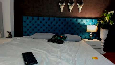 Luna online show from April 5, 2026, 2:25 pm