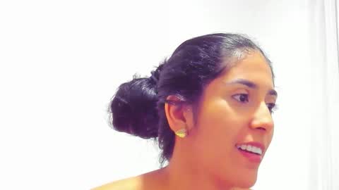     online show from November 30, 2025, 4:49 am