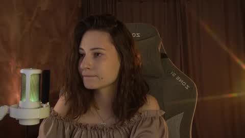 Amelia online show from May 8, 2026, 10:04 pm