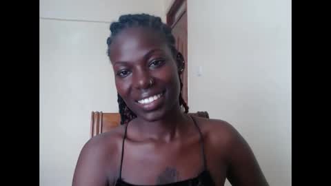 luo_queen online show from May 16, 2026, 8:00 am