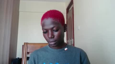 luo_queen online show from May 24, 2026, 9:47 am