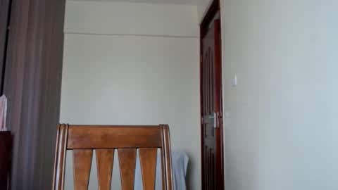 luo_queen online show from June 11, 2026, 12:25 pm