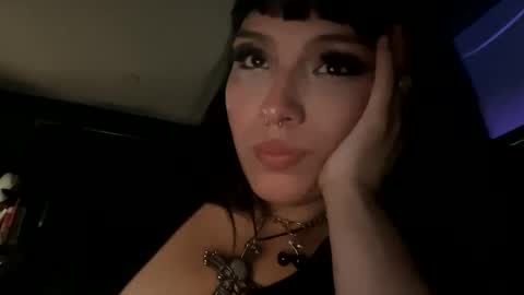 Lupita online show from February 24, 2025, 1:46 am