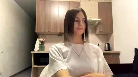 May online show from October 23, 2025, 6:28 pm