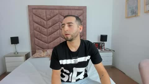 Lushian And Luna online show from November 27, 2025, 3:14 pm