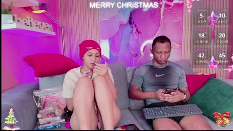 MIKE Y RUBY online show from December 4, 2024, 5:16 am