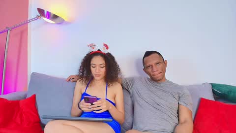 MIKE Y RUBY online show from December 29, 2024, 5:31 am