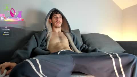 lustfullooking online show from November 22, 2025, 12:04 pm