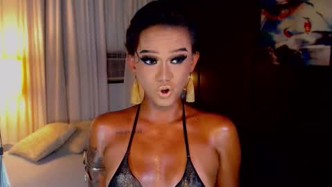 AdriannaFowks online show from May 13, 2026, 2:53 am