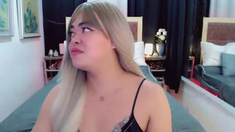 Snapshot of lustfuloffendertrina chatting on February 4, 2025, 5:53 am Trina online show from February 4, 2025, 5:53 am