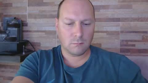 Snapshot of lustonfan chatting on May 15, 2026, 12:23 pm lustonfan online show from May 15, 2026, 12:23 pm