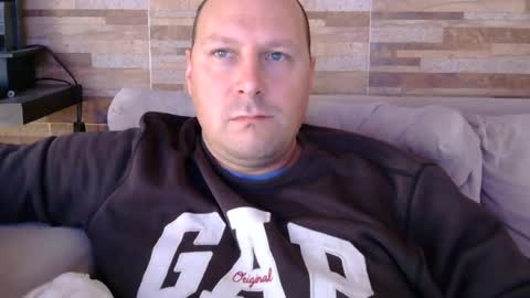 Snapshot of lustonfan chatting on June 19, 2026, 11:58 am lustonfan online show from June 19, 2026, 11:58 am