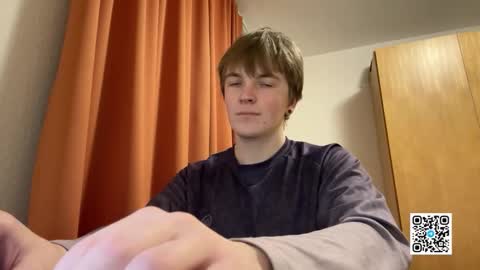 Nik online show from December 14, 2025, 4:34 pm